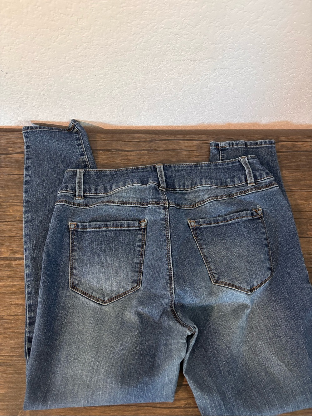 Jeans size 10 - Picture 2 of 3
